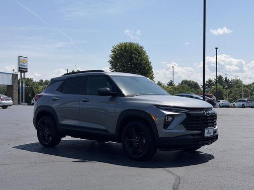 Sterling Gray Metallic 2026 Chevrolet Trailblazer LT