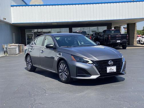 Gun Metallic 2024 Nissan Altima 2.5 SV