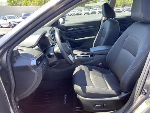Gun Metallic 2024 Nissan Altima 2.5 SV