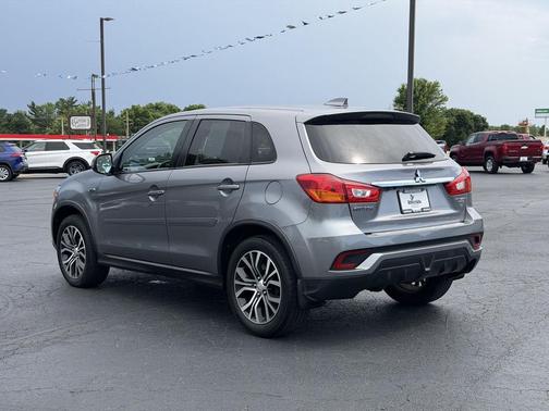 Alloy Silver Metallic 2018 Mitsubishi Outlander Sport 2.4 SE