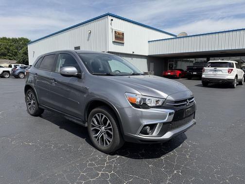 Alloy Silver Metallic 2018 Mitsubishi Outlander Sport 2.4 SE