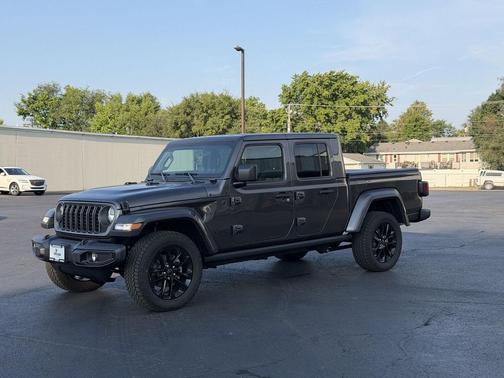 Granite Crystal Metallic Clearcoat 2024 Jeep Gladiator Nighthawk