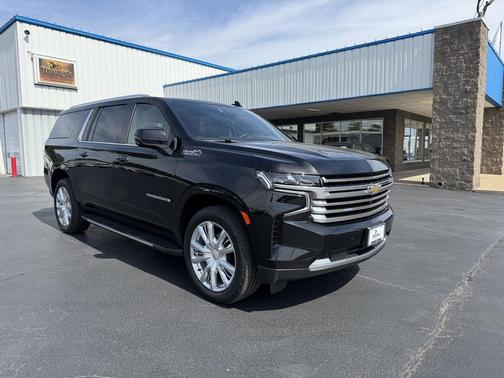 Black 2023 Chevrolet Suburban 4WD High Country