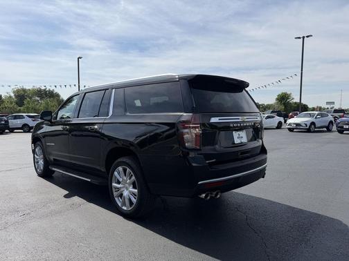 Black 2023 Chevrolet Suburban 4WD High Country