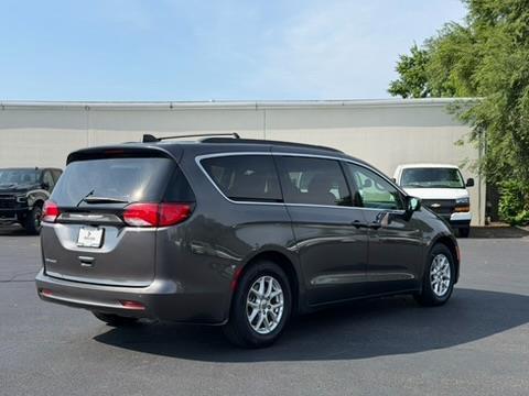 Granite Crystal Metallic Clearcoat 2021 Chrysler Voyager LXI