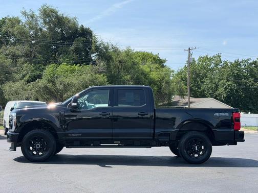 Agate Black Metallic 2026 Ford F-350 Lariat