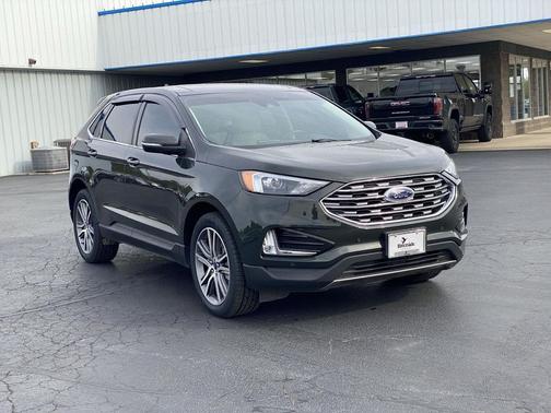 Forged Green Metallic 2022 Ford Edge Titanium