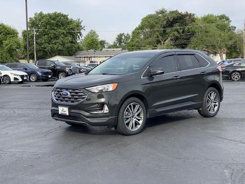 Forged Green Metallic 2022 Ford Edge Titanium