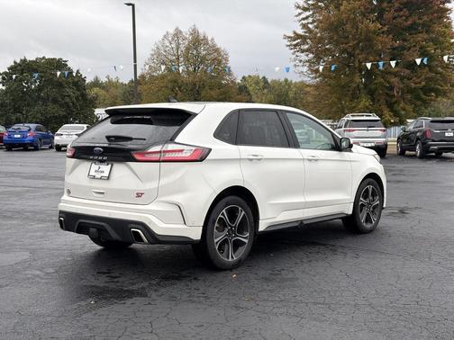 Star White Metallic Tri-Coat 2021 Ford Edge ST