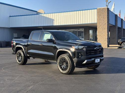 Black 2026 Chevrolet Colorado Trail Boss