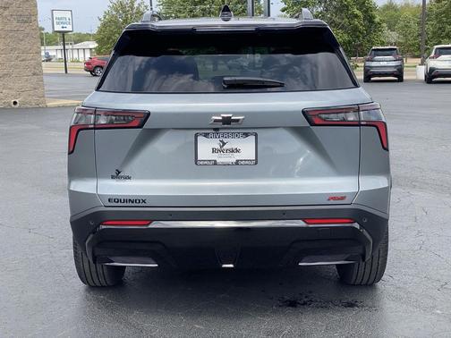 Sterling Gray Metallic 2026 Chevrolet Equinox FWD RS