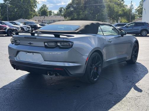 Sharkskin Metallic 2023 Chevrolet Camaro 1SS