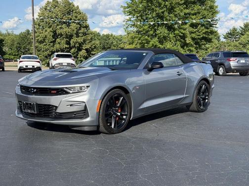 Sharkskin Metallic 2023 Chevrolet Camaro 1SS