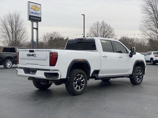 2024 GMC Sierra 2500 Denali