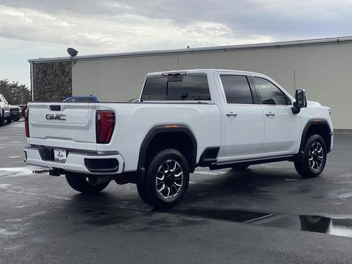 2024 GMC Sierra 2500 Denali