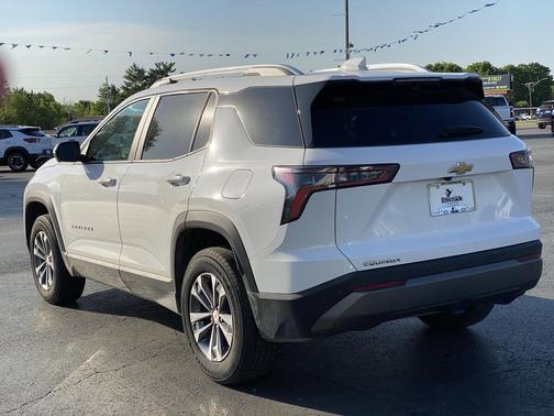 Summit White 2025 Chevrolet Equinox 1LT