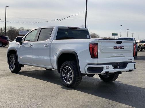 2025 GMC Sierra 1500 AT4