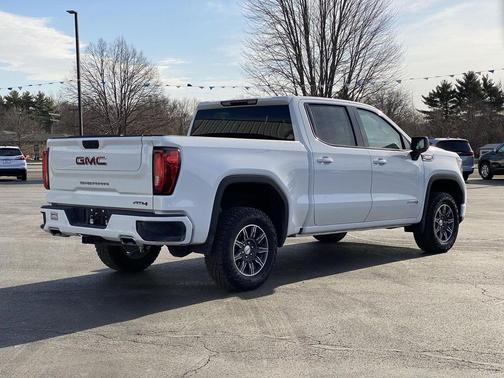 2025 GMC Sierra 1500 AT4