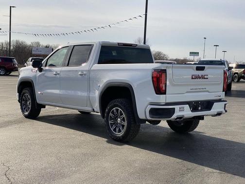 2025 GMC Sierra 1500 AT4