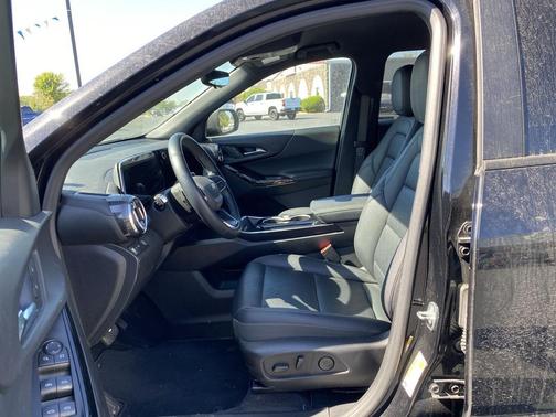 Mosaic Black Metallic 2025 Chevrolet Equinox 1LT