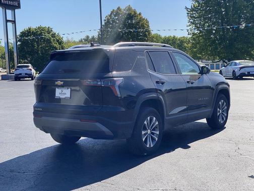 Mosaic Black Metallic 2025 Chevrolet Equinox 1LT