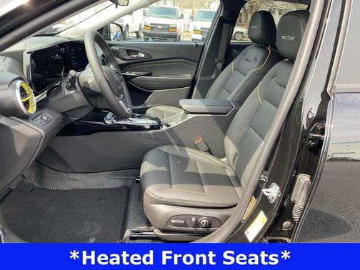 Mosaic Black Metallic 2026 Chevrolet Trax FWD ACTIV