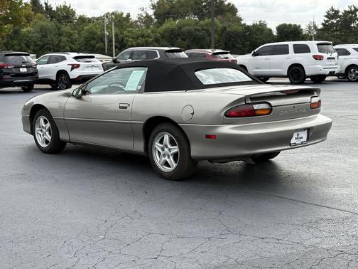 2001 Chevrolet Camaro Base