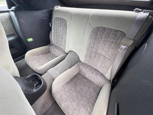 2001 Chevrolet Camaro Base