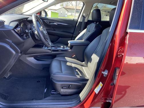 2023 Buick Envision Essence FWD