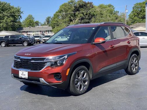 Mars Orange 2024 Kia Seltos S