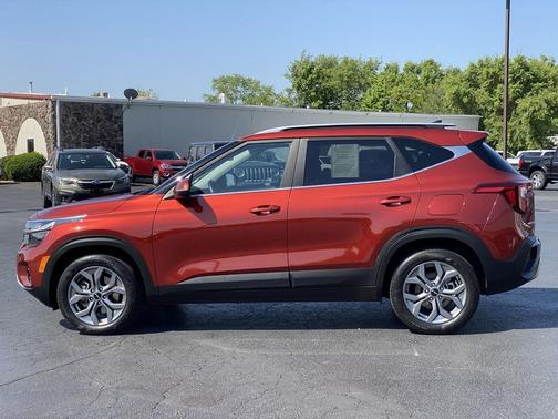 Mars Orange 2024 Kia Seltos S
