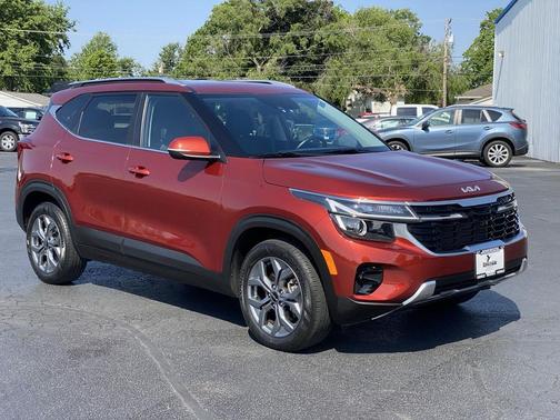 Mars Orange 2024 Kia Seltos S