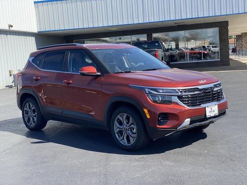 Mars Orange 2024 Kia Seltos S