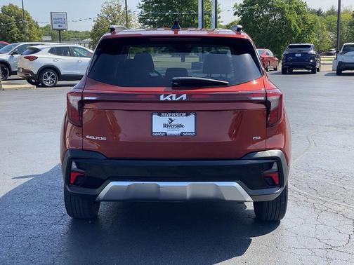 Mars Orange 2024 Kia Seltos S