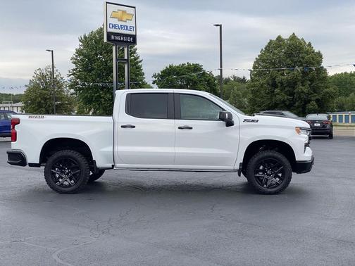 Summit White 2026 Chevrolet Silverado 1500 LT Trail Boss