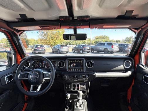 2023 Jeep Wrangler 4-Door Sahara