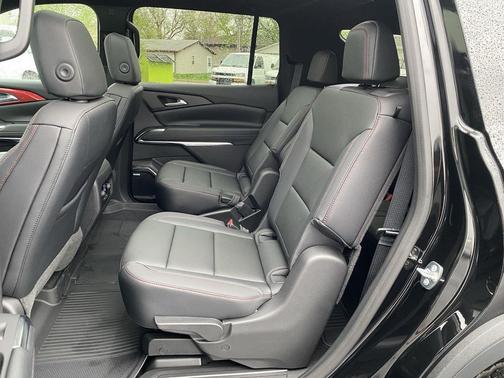 Mosaic Black Metallic 2026 Chevrolet Traverse AWD Z71