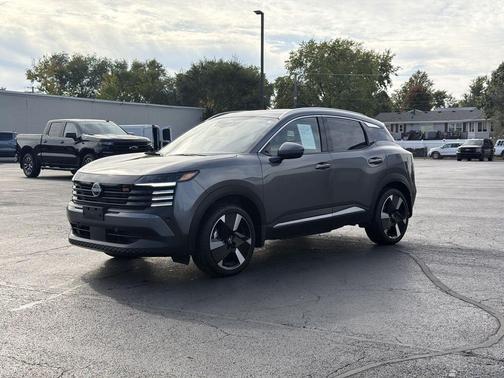 Gun Metallic 2025 Nissan Kicks SR