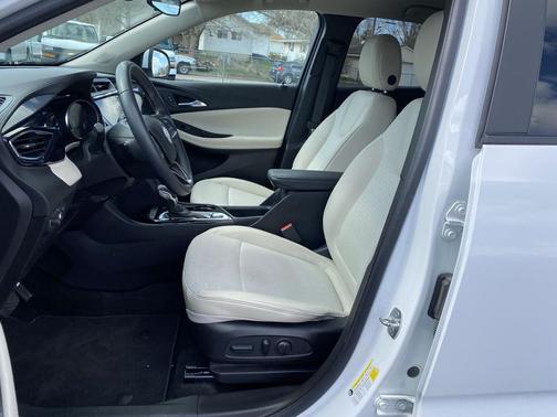 Summit White 2023 Buick Encore GX Select