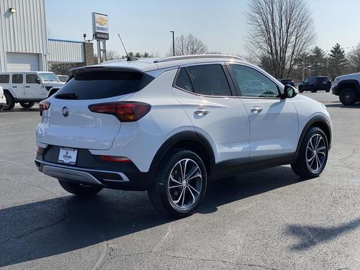 Summit White 2023 Buick Encore GX Select
