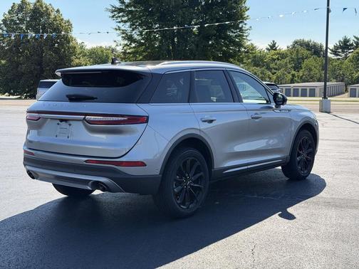 Silver Radiance Metallic Clearcoat 2022 Lincoln Corsair Standard