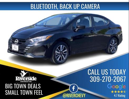 Super Black 2025 Nissan Versa 1.6 SV