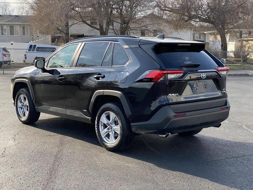 2020 Toyota RAV4 Hybrid LE
