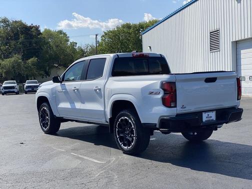 Summit White 2026 Chevrolet Colorado Z71