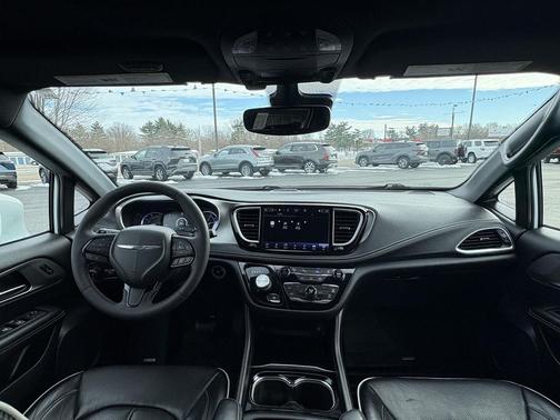 2022 Chrysler Pacifica Hybrid Limited