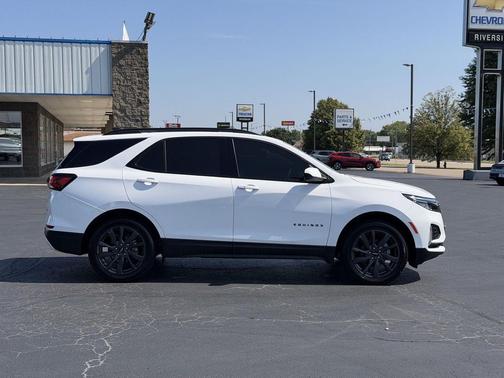 Summit White 2023 Chevrolet Equinox RS