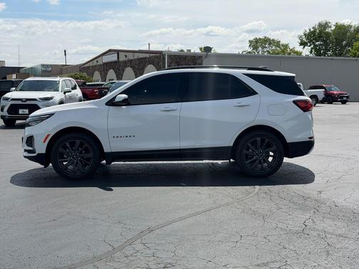 Summit White 2023 Chevrolet Equinox RS