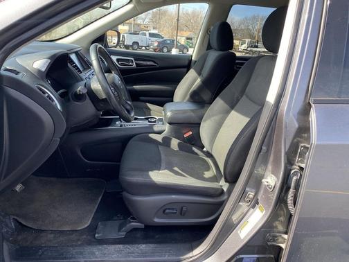 2019 Nissan Pathfinder SV