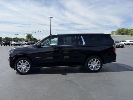 Black 2023 Chevrolet Suburban 4WD High Country