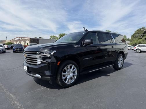 Black 2023 Chevrolet Suburban 4WD High Country